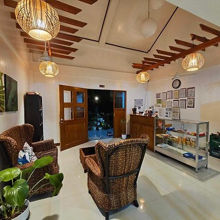 Bella Vita Guest House Coron Exterior photo
