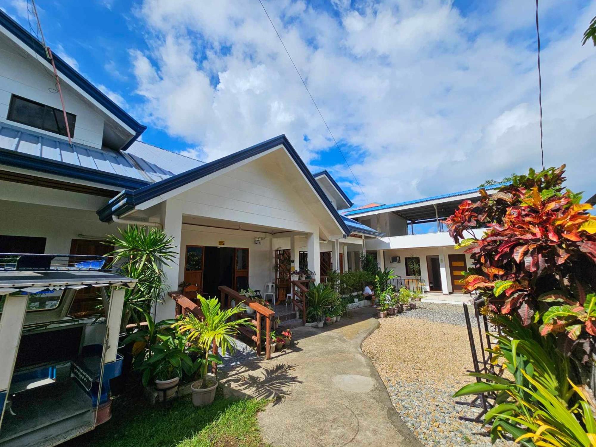 Bella Vita Guest House Coron Exterior photo