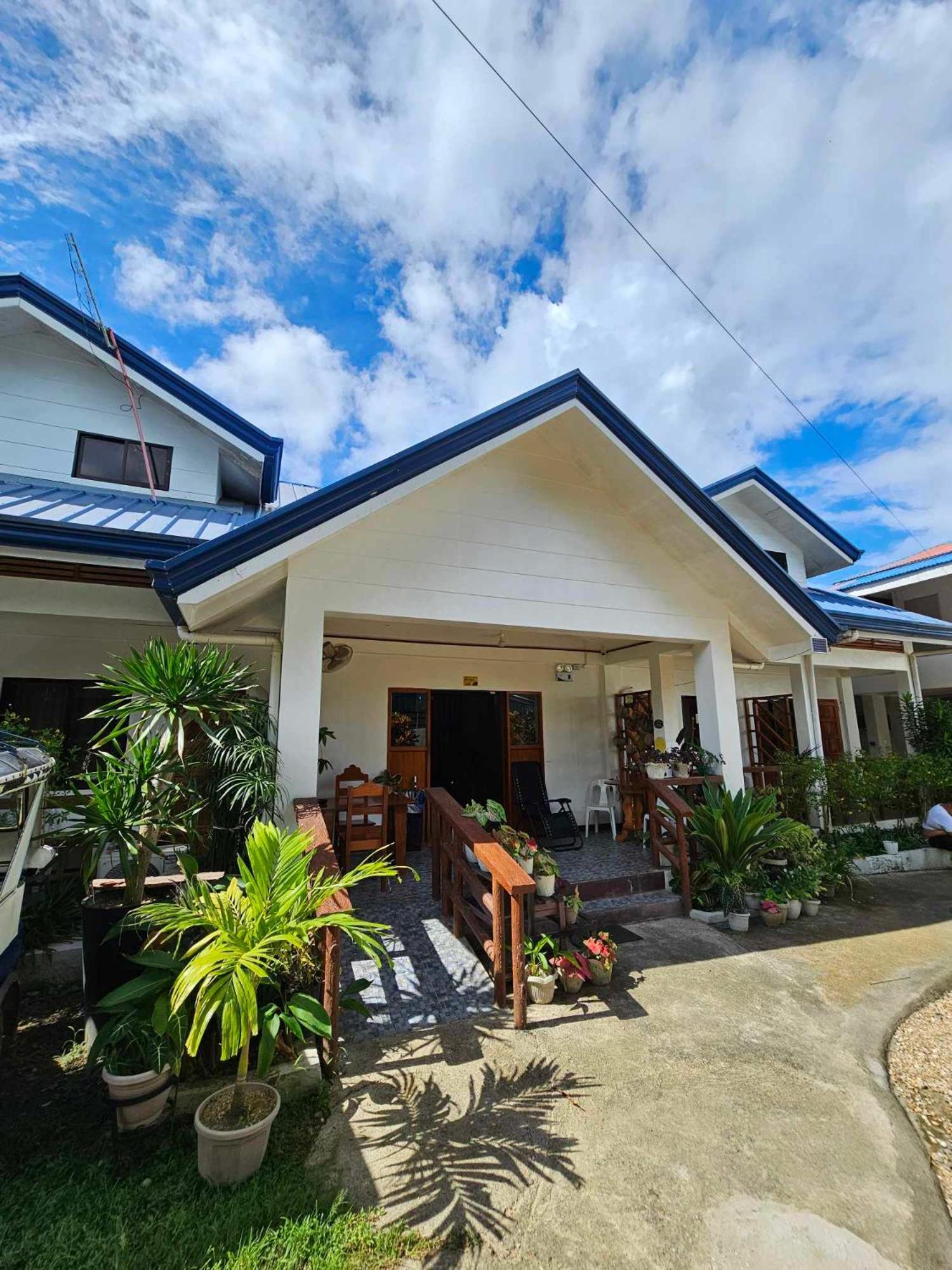 Bella Vita Guest House Coron Exterior photo