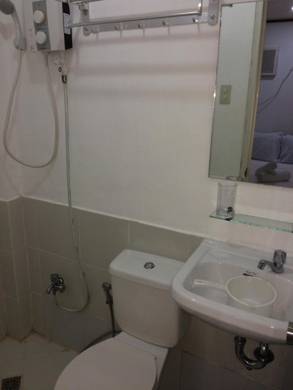 Bella Vita Guest House Coron Exterior photo